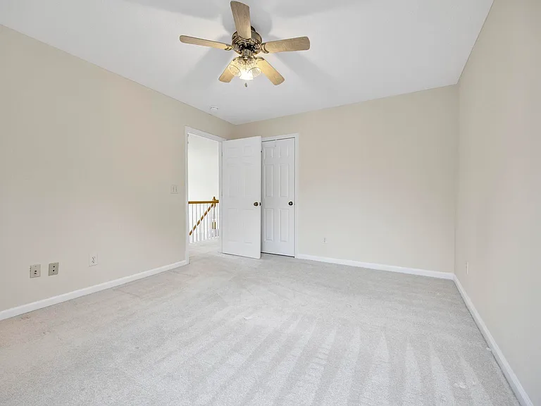 109 Cotoneaster Dr — Photo 12