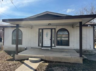 911 Shelby Dr, San Antonio, TX 78211