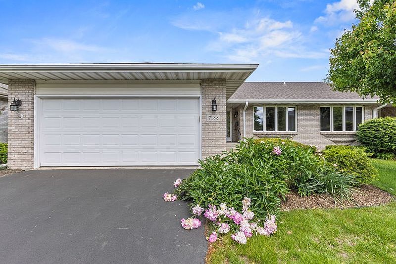 1st image of 7188 Weathered Oak Ln #0