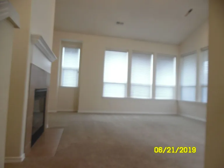 325 Cypress — Photo 5
