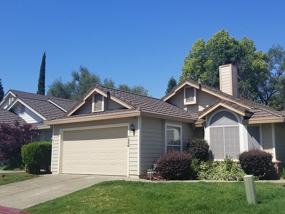 2 car garage. Landscaper included.