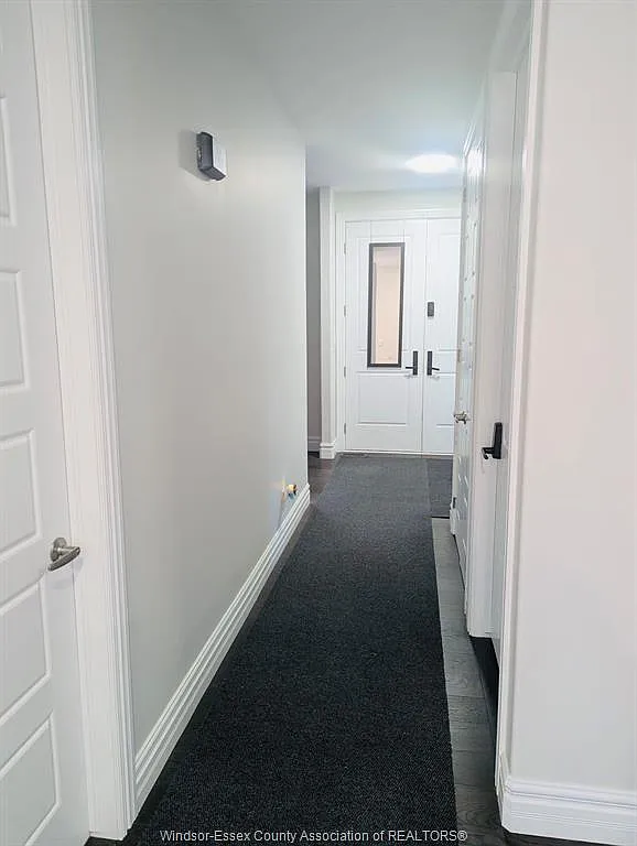 5 bed, $4,000 — Photo 2