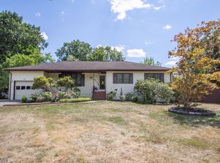 48 White Oak Ct, Parsippany, NJ 07054