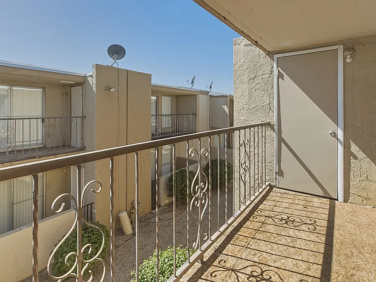 Acacia Gardens — Photo 23