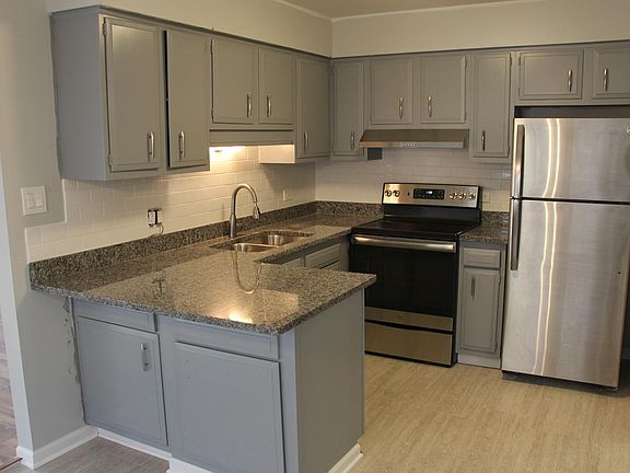 2nd image of 4520 Park Ave APT 1S