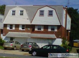 9025 Eastview Rd, Philadelphia, PA 19152
