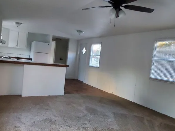 1009 Jacks Dr, Haw River, NC 27258