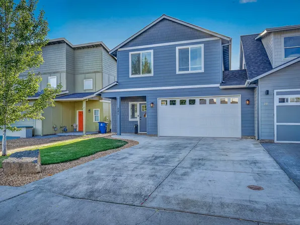 281 NW 29th St, Redmond, OR 97756