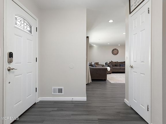 4th image of 480 River Terrace