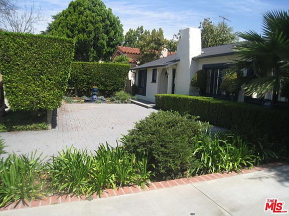 2nd image of 204 S Clark Dr