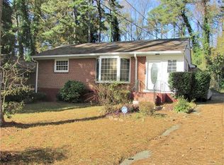 933 Pegg Rd, East Pt, GA 30344