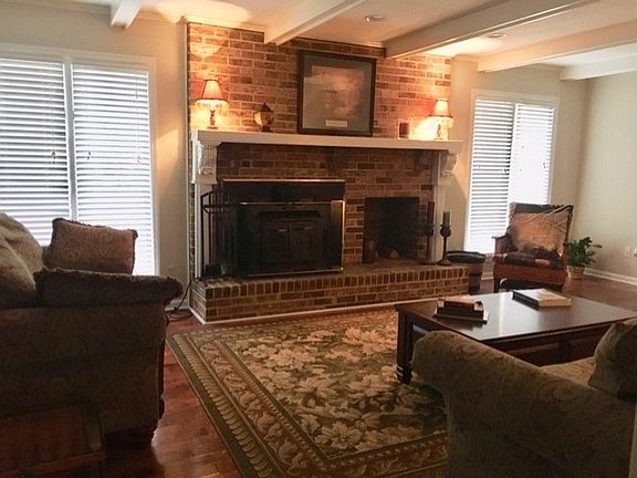 4th image of 1212 Robin Hood Dr NW