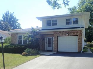 714 S McKinley Ave, Arlington Heights, IL 60005