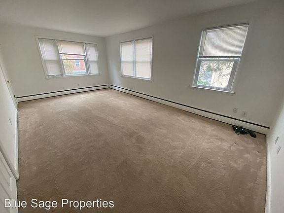 3rd image of 4111 Woodland Ave #2