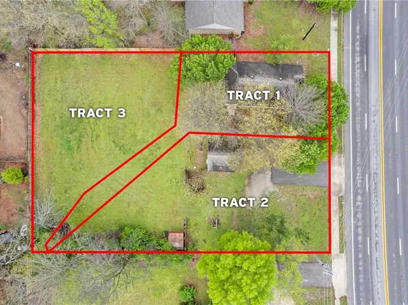 2015 E Huntsville Rd, Fayetteville, AR 72701