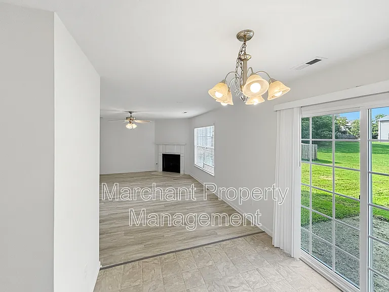 52 Cardinal Creek Dr — Photo 8