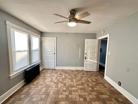 3rd image of 806 E Broad St Unit 2