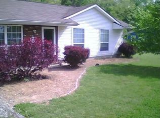 1804 E Pickett Ln, Marion, IL 62959