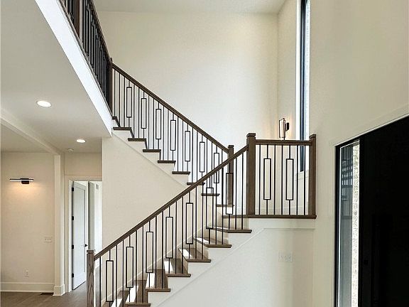 4th image of 106 Grindstone Pl