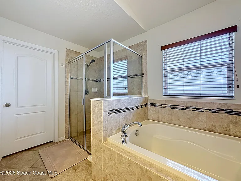 12033 Grand Kempston Dr — Photo 27