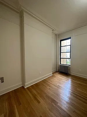 Rented by Peter R. Hungerford, LREB | media 34