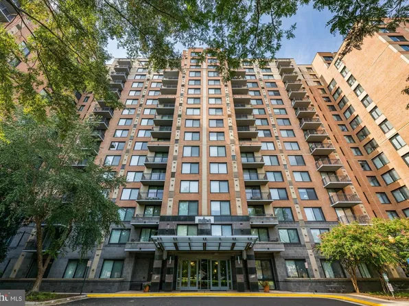 2451 Midtown Ave APT 715, Alexandria, VA 22303