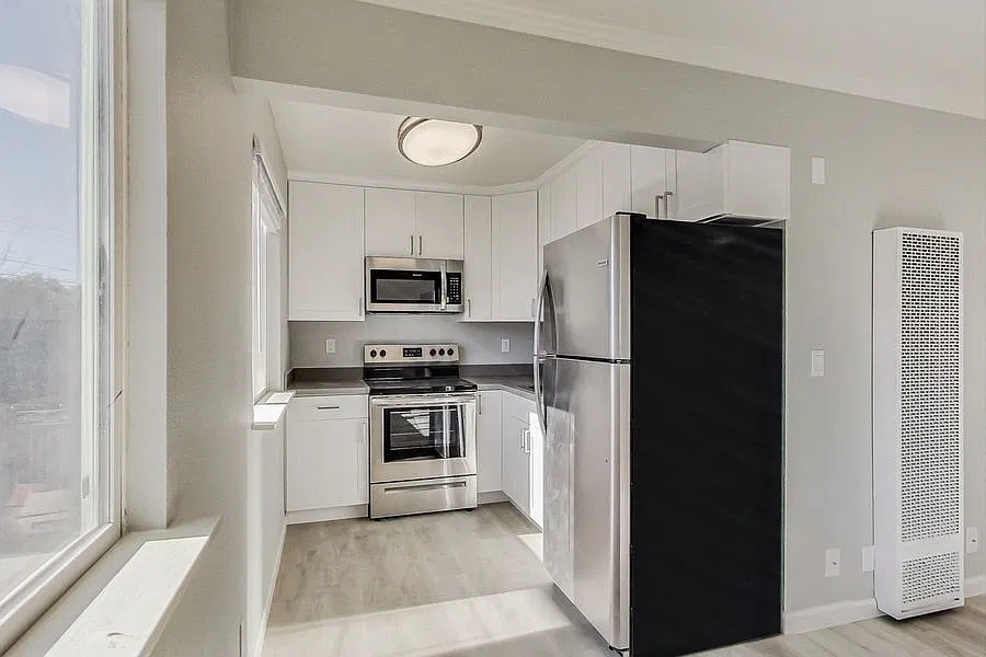 Building Photo - 2240 Angela Ct #8