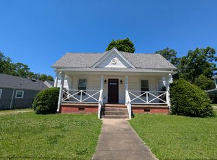 516 Trade St, Greer, SC 29651