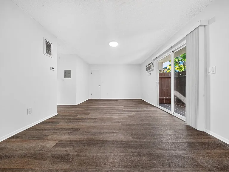 5650 Fair Ave — Photo 24