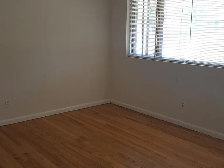 1828 Cypress St — Photo 15