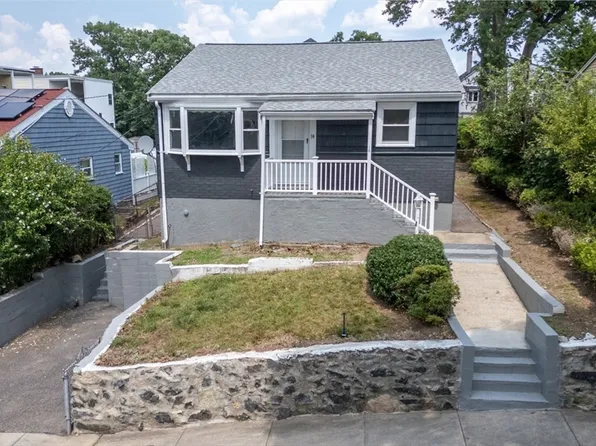 14 French St, Mattapan, MA 02126