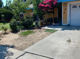 4864 E Geary St, Fresno, CA 93725