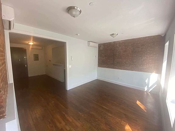 3rd image of 229 W 136th St #3F