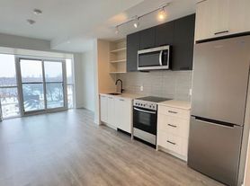 2300 Saint Clair Ave W