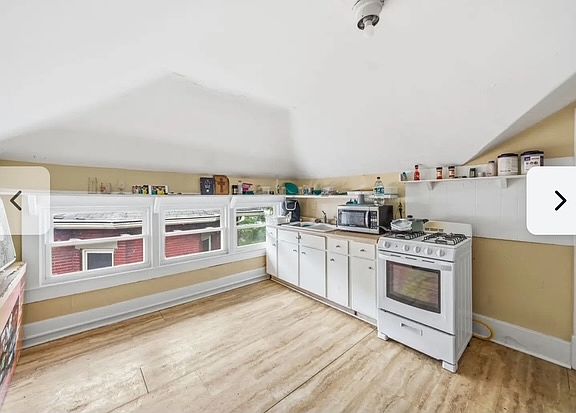 3rd image of 2114B Bonnycastle Ave #3
