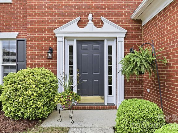4th image of 12044 Humboldt Dr