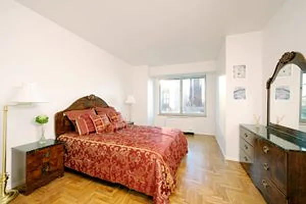Sold by Douglas Elliman | media 19