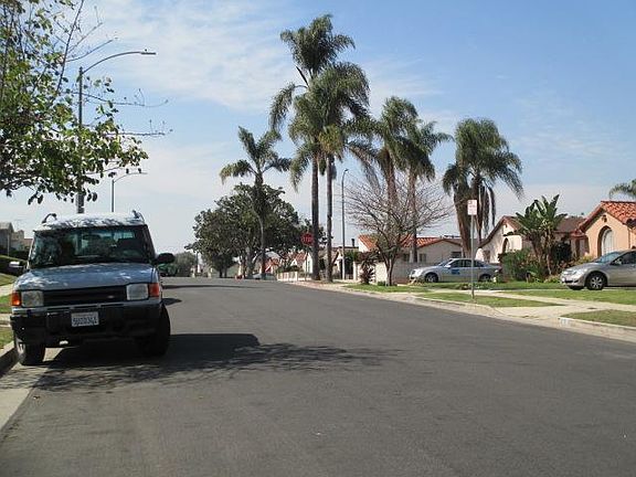 5th image of 3136 W 75th St