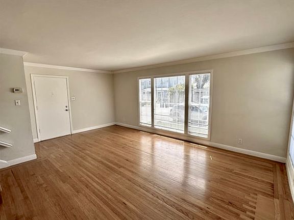 4th image of 130 27th Ave #2