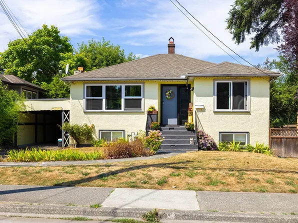 461 Howard Ave, Duncan, BC V9L 3M9