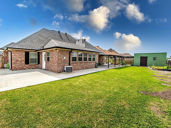 2nd image of 117 Port Royal Way