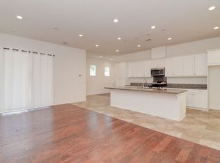 201 W Tribella Ct, Santa Ana, CA 92703