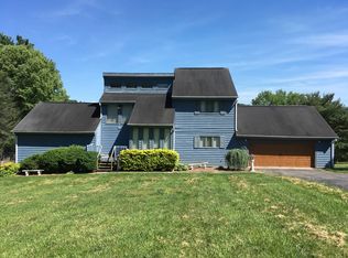 507 Canterbury Dr, Blountville, TN 37617