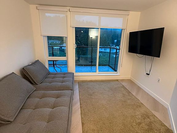 4th image of 1100 Clarke Rd #406