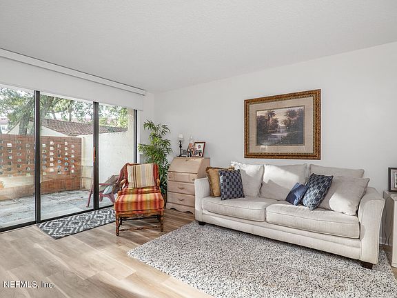 5th image of 1810 Sevilla Blvd APT 106
