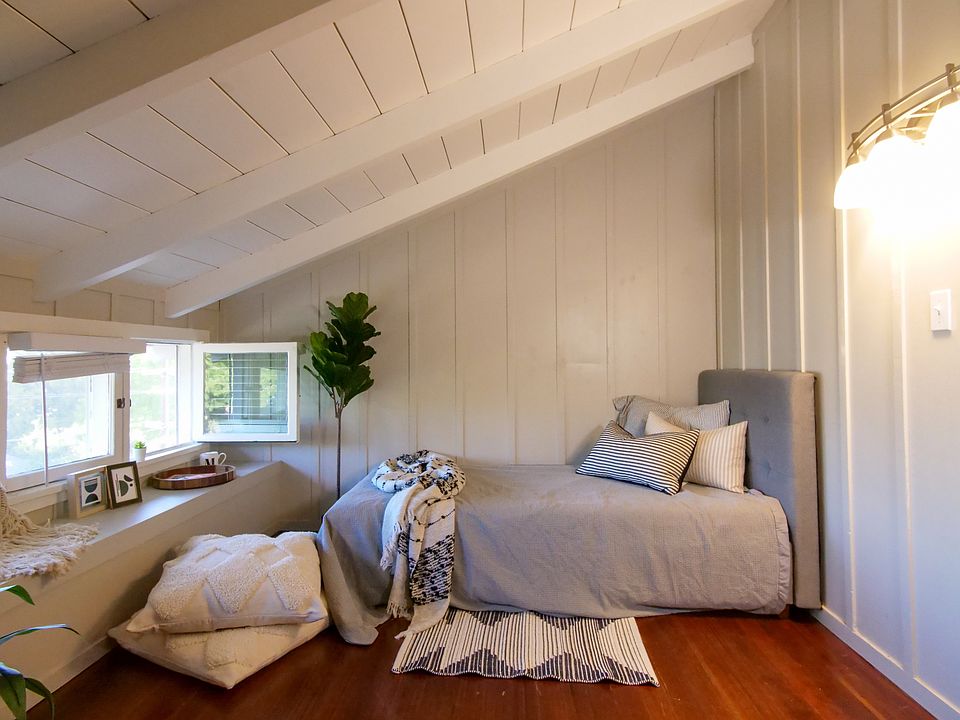 Peaceful and cozy bedroom