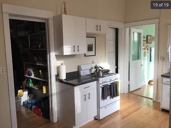 3rd image of 1934 W Cortland St APT 1R