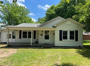 908 N Morrill St, Morrilton, AR 72110