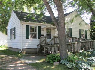 609 S Huron St, De Pere, WI 54115