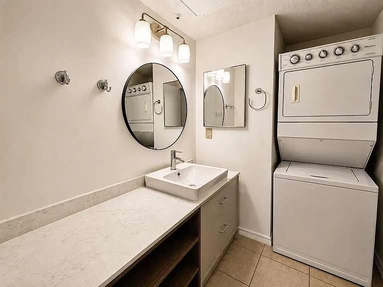 10811 Richmond Ave #5 — Photo 2